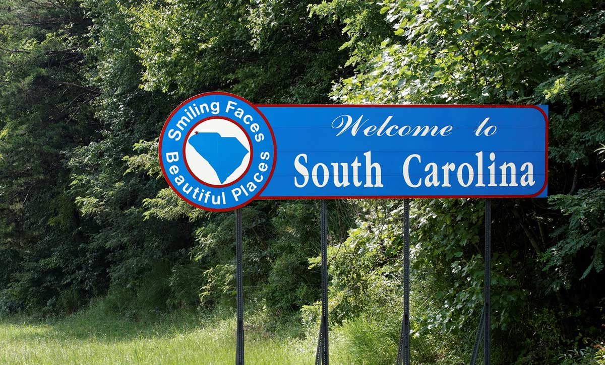 Welcome to South Carolina sign on side of road
